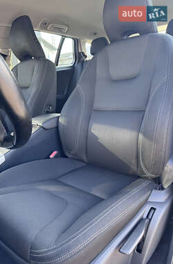 Универсал Volvo V60 2013 в 
