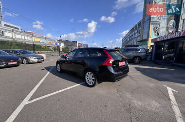 Универсал Volvo V60 2013 в 