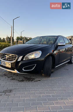 Универсал Volvo V60 2012 в 