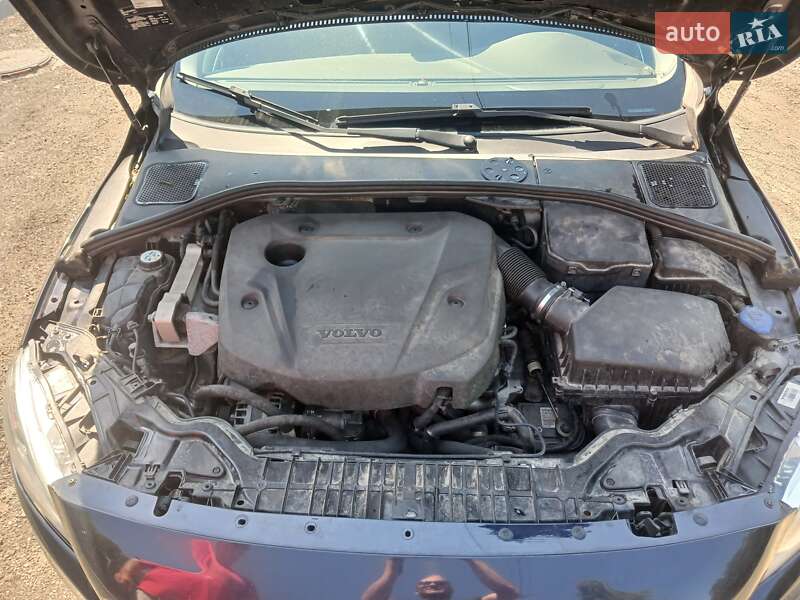 Volvo V60 2015