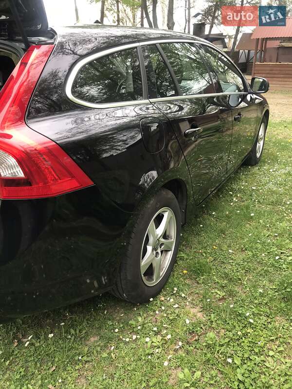 Универсал Volvo V60 2014 в Стрые