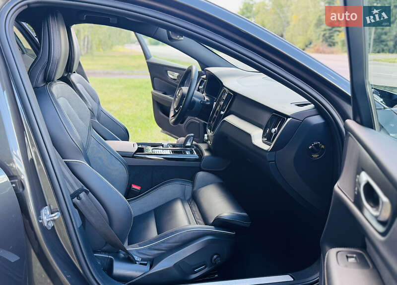 Универсал Volvo V60 2022 в Лохвице