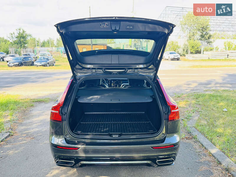 Универсал Volvo V60 2022 в Лохвице