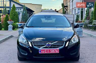 Универсал Volvo V60 2012 в 