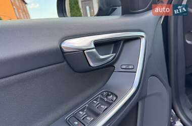Универсал Volvo V60 2012 в 