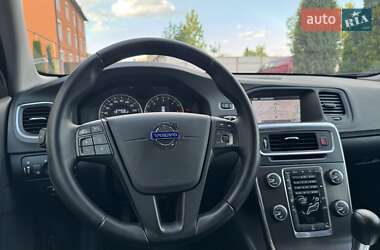 Универсал Volvo V60 2012 в 