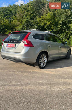 Универсал Volvo V60 2012 в 
