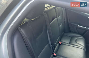Универсал Volvo V60 2012 в 
