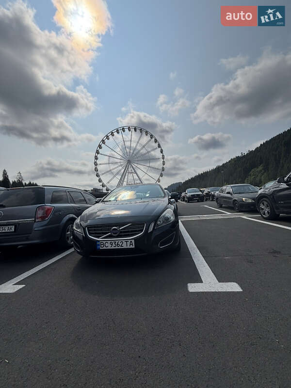 Volvo V60 2012