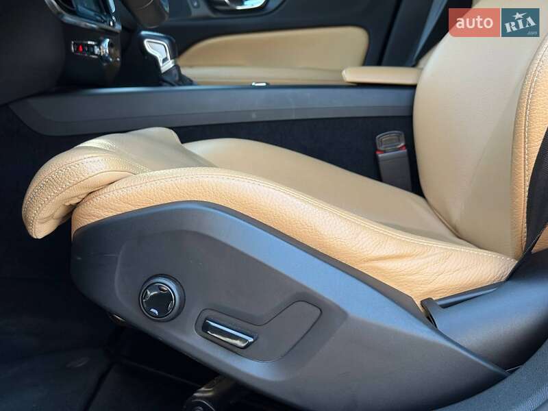 Універсал Volvo V60 2019 в Рівному фото 23 Універсал Volvo V60 2019 в Рівному