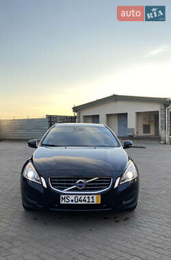Универсал Volvo V60 2011 в 