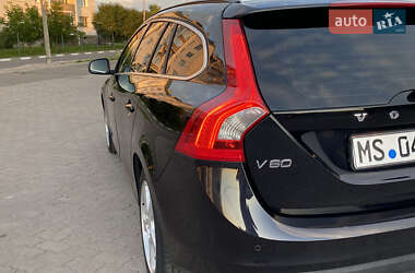 Универсал Volvo V60 2011 в 