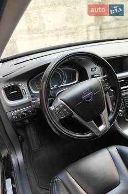 Универсал Volvo V60 2014 в 
