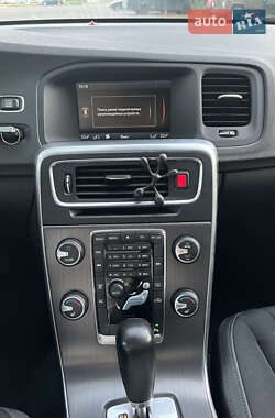 Универсал Volvo V60 2011 в 