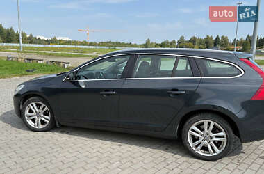 Универсал Volvo V60 2012 в 