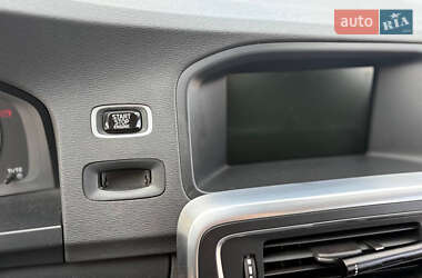 Универсал Volvo V60 2012 в 