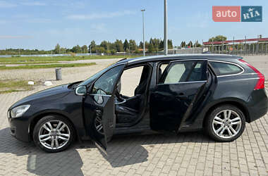 Универсал Volvo V60 2012 в 