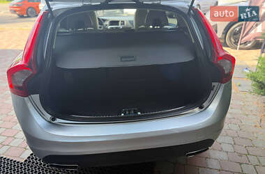 Универсал Volvo V60 2016 в 