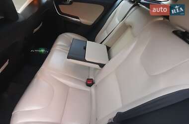Универсал Volvo V60 2013 в 