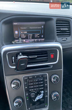 Универсал Volvo V60 2013 в 