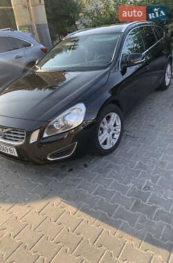 Универсал Volvo V60 2013 в 