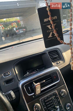 Универсал Volvo V60 2013 в 