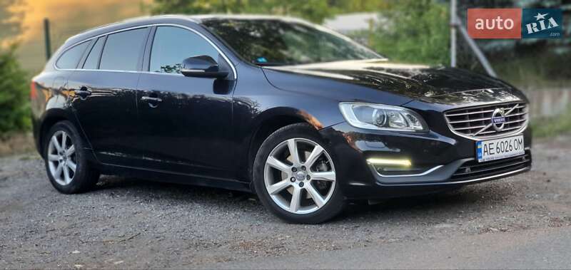 Volvo V60 2016