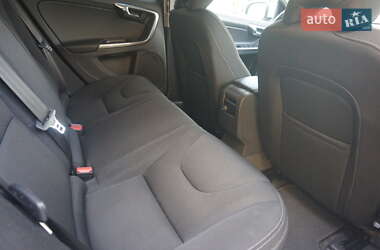 Универсал Volvo V60 2015 в 