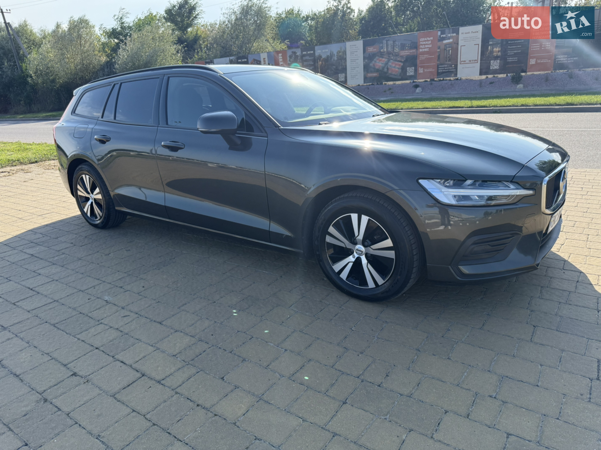2019 Volvo V60 - мініатюра 10