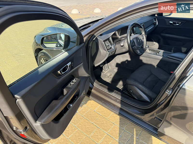 Универсал Volvo V60 2019 в Львове
