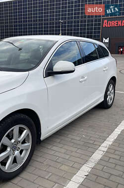 Универсал Volvo V60 2012 в 