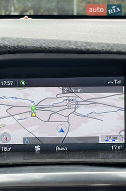 Универсал Volvo V60 2012 в 