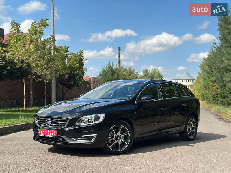 Універсал Volvo V60 2015 в Рівному