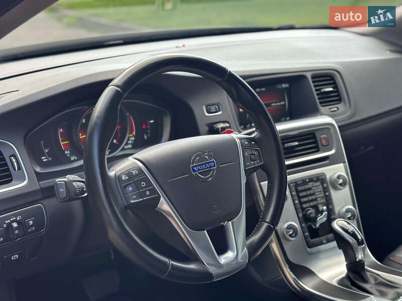 Універсал Volvo V60 2015 в Рівному
