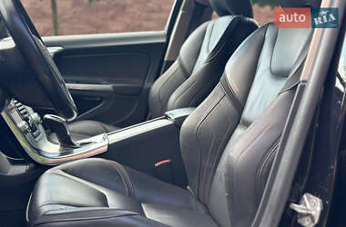 Универсал Volvo V60 2015 в 