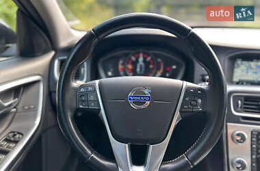 Универсал Volvo V60 2015 в 