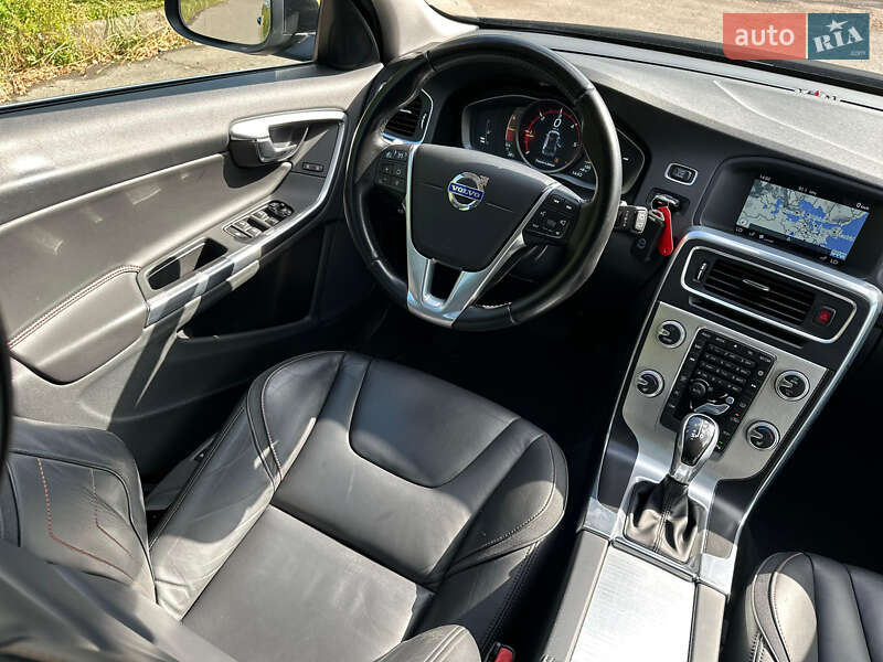 Універсал Volvo V60 2015 в Рівному