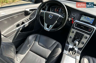 Универсал Volvo V60 2015 в 