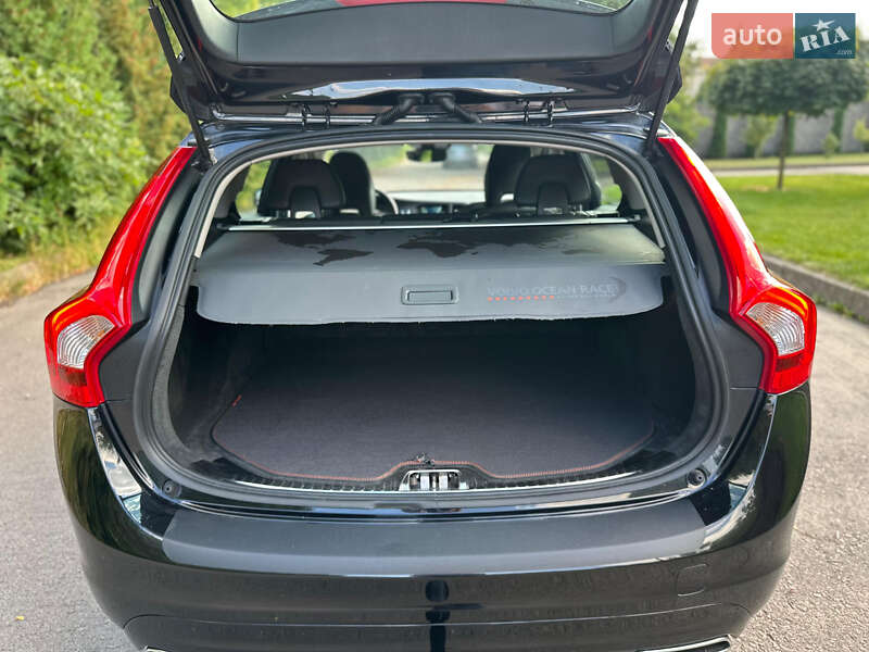 Універсал Volvo V60 2015 в Рівному
