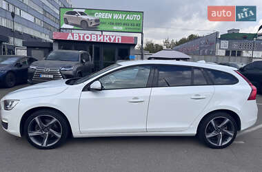Универсал Volvo V60 2016 в 