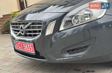 Універсал Volvo V60 2013 в 