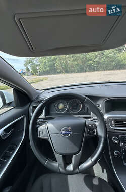 Универсал Volvo V60 2011 в 