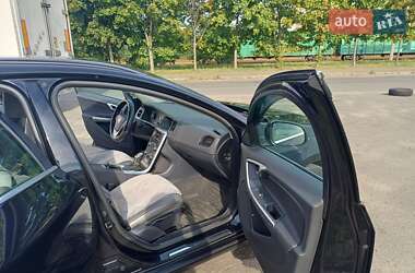 Универсал Volvo V60 2012 в 