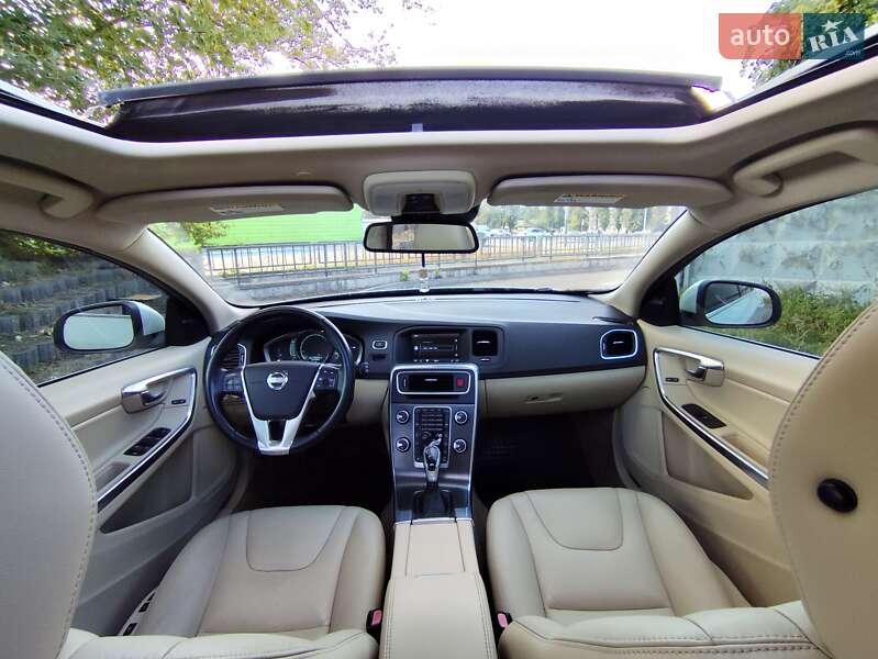 Универсал Volvo V60 2014 в Киеве фото 20 Универсал Volvo V60 2014 в Киеве