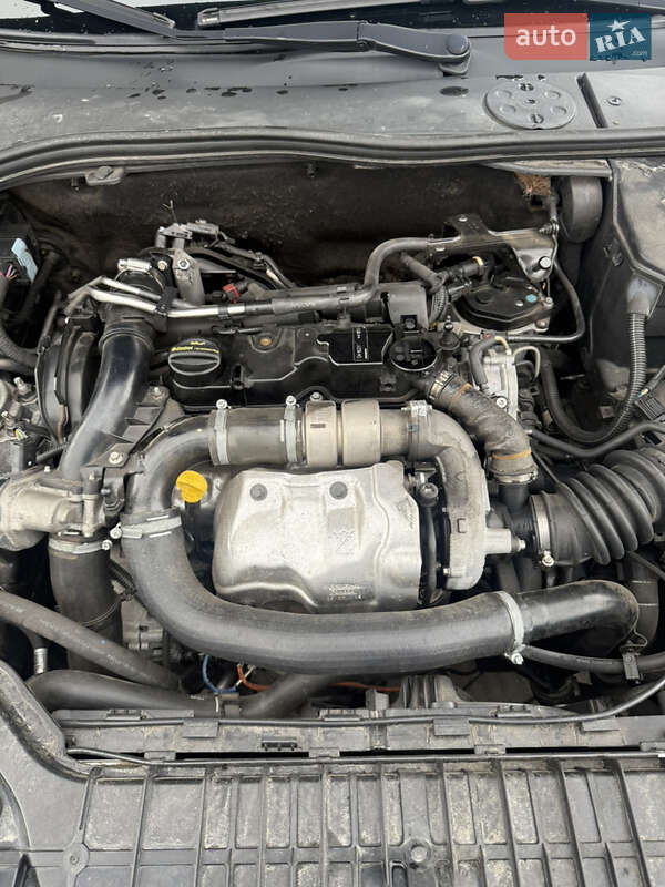 Універсал Volvo V60 2015 в Стрию