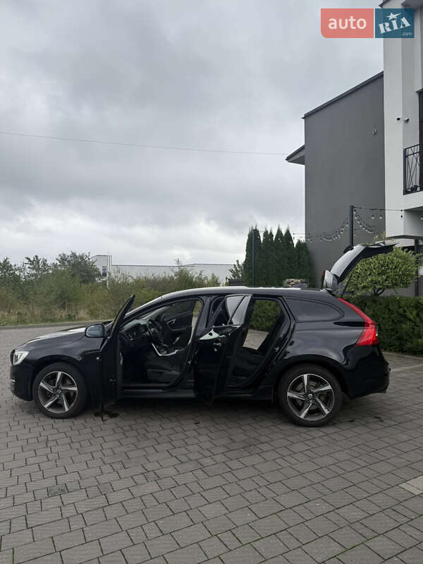 Універсал Volvo V60 2015 в Стрию