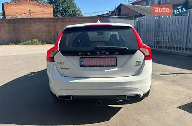 Универсал Volvo V60 2015 в 
