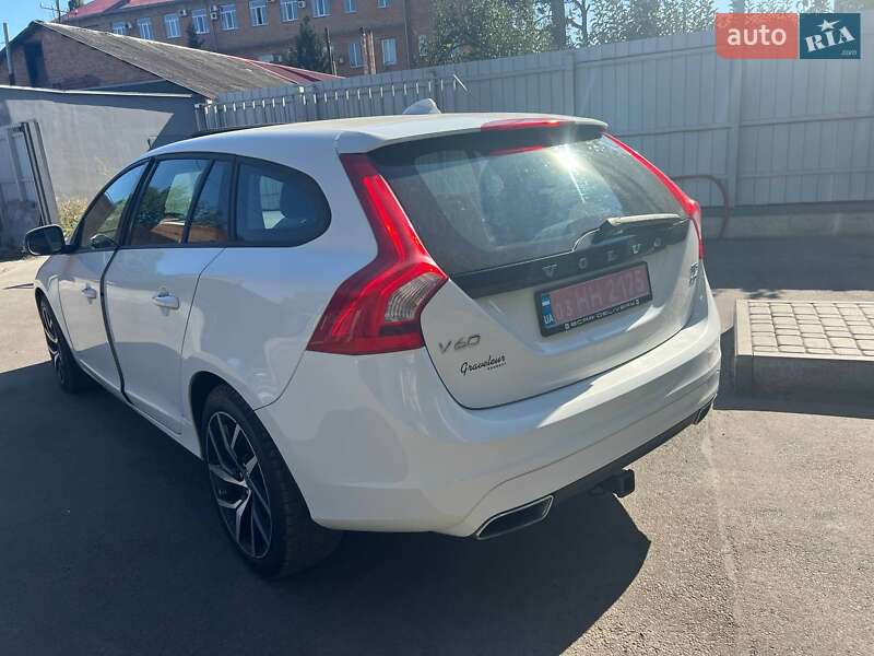 Універсал Volvo V60 2015 в Полтаві