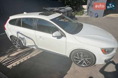 Универсал Volvo V60 2015 в 