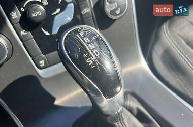 Универсал Volvo V60 2015 в 